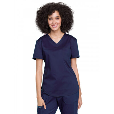Cherokee - Workwear Revolution - Women's 1-Pocket Tuckable V-Neck O.R. Top