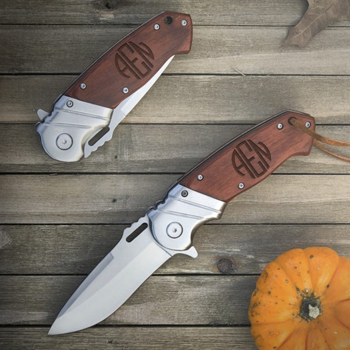 Personalized Round Monogram 8.25" Folding Pocket Knife w/ Leather Lanyard